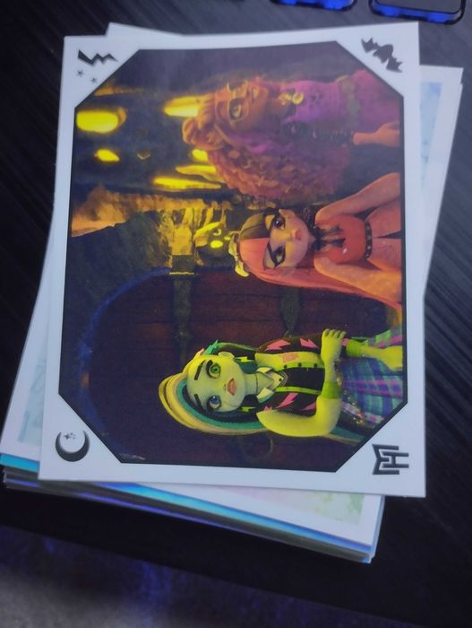 Cromos Monster High para troca