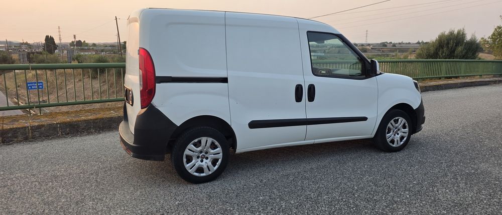 Fiat Doblo 3 Lugares 1.3 IVA DEDUTÍVEL