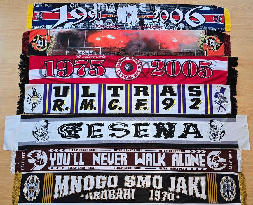 cachecois futebol claques estrangeiras / oferta portes envio