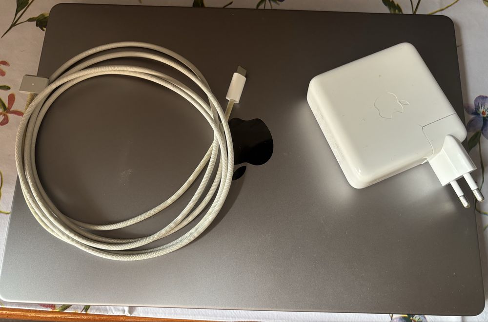 Macbook Pro M1 Pro (14’’ - 16GB - 1TB)