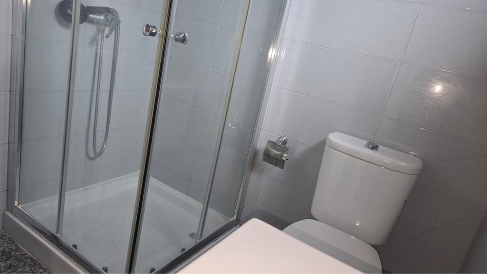 Casa térrea T1 Remodelada no Centro de Santarém- Junto ao W Shopping