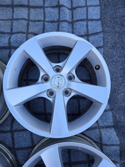 5x114.3 R 16 mazda