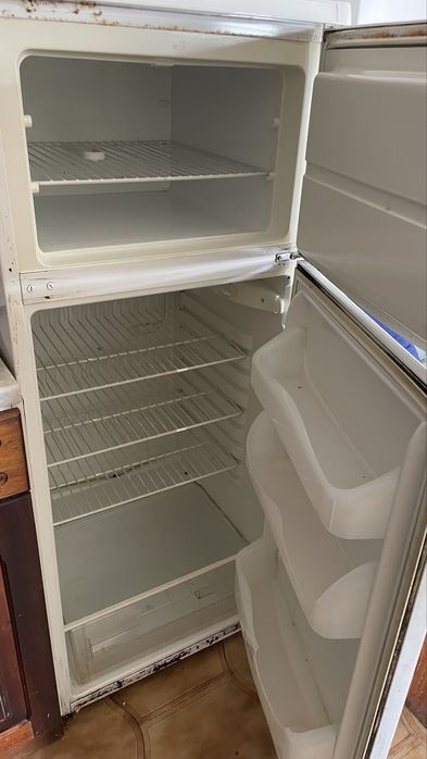 Frigorifico sem borrachas