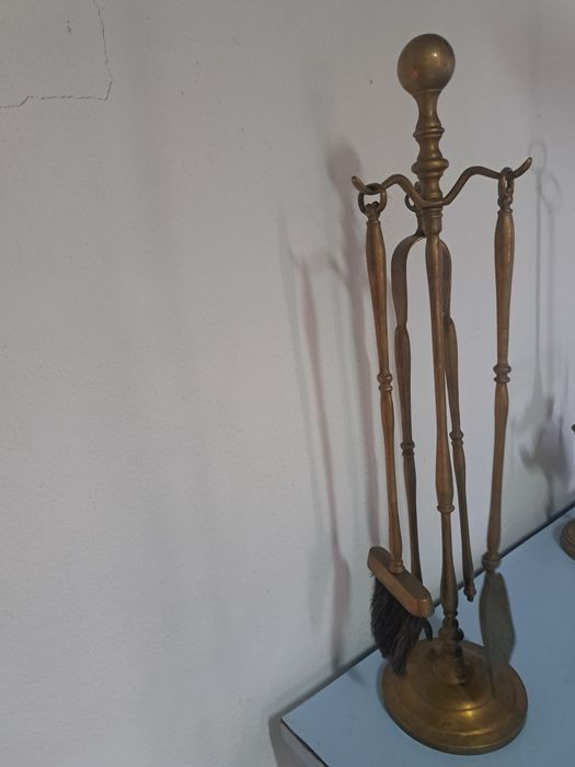 Conjunto de lareira em latão