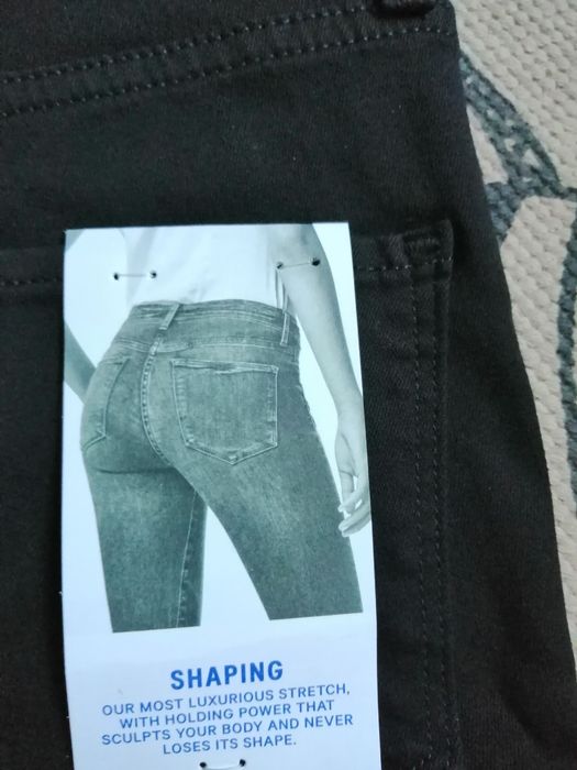 Nowe shaping skinny regular waist jeansy czarne 25/30 & Denim
