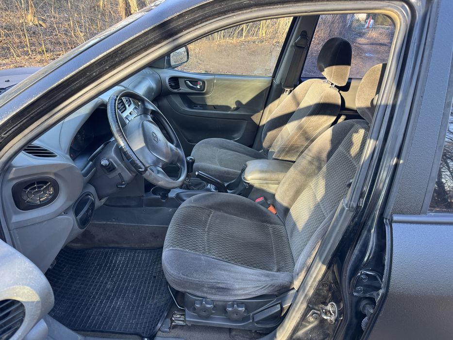 Hyundai Santa Fe 2.0d 2003r 4x4 nowe opony