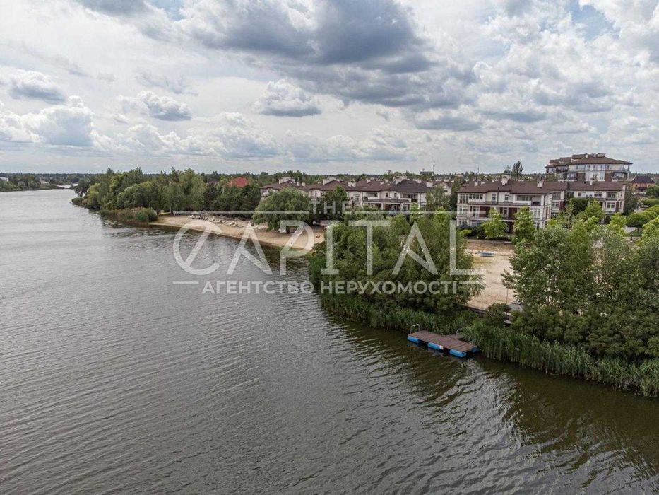 Таунхаус з терасою/газ/на березі річки/КМ Сонячний Луч, Козин