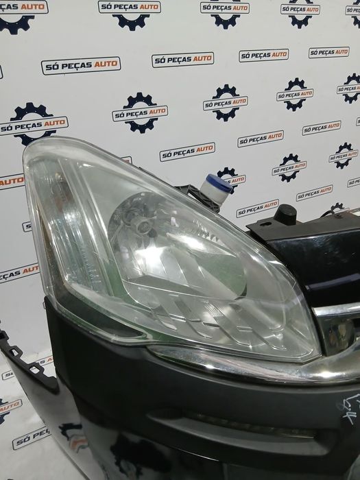 FAROL DIREITO PRETA CITROEN BERLINGO 1.6 E-HDI 8V ANO: 2012