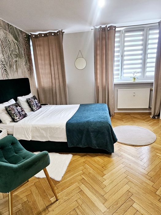 Apartament przy Złotych Tarasach  Doby Godziny Noclegi Warszawa