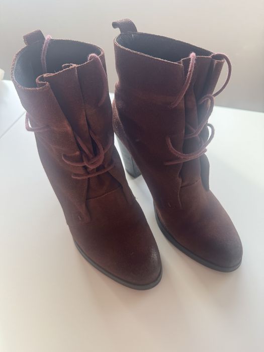 Botas SALSA em pele bordeaux. Tam: 40. Pouco uso.