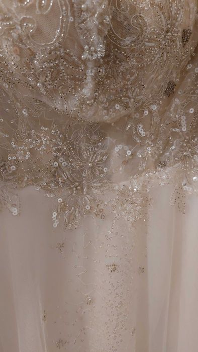 Suknia ślubna bogato zdobiona błyszcząca stan idealny