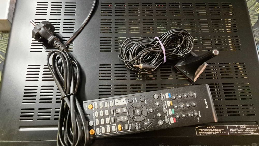 Amplituner ONKYO TX-NR626