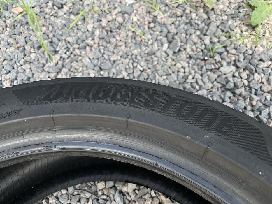Пара літніх шин Bridgestone 245/45 R19 Turanza 6 Enliten