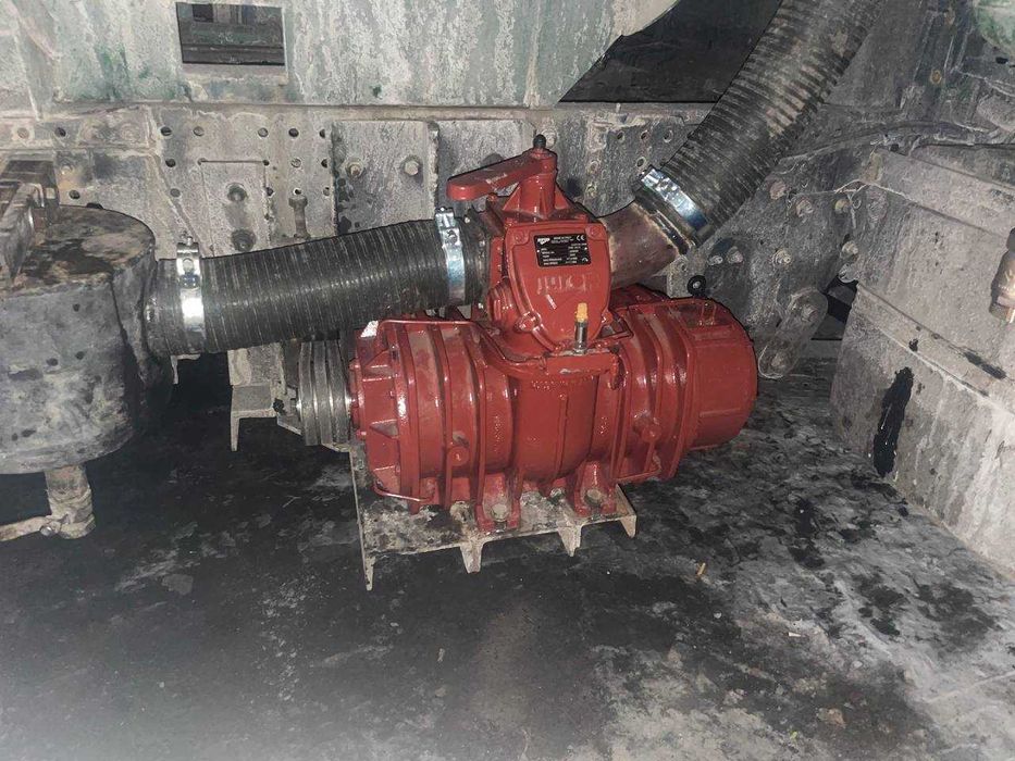 Выкачка выгребных ям, ассенизатор, илосос, відкачка, викачка, мулосос