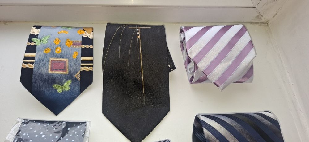 Краватки галстуки