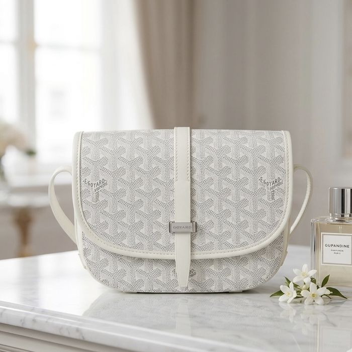 Белая сумка Goyard