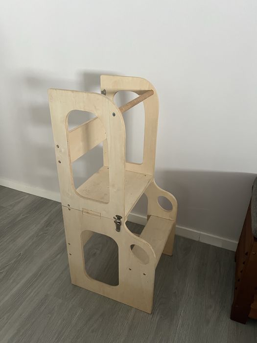 Torre de aprendizagem/mesa de actividades