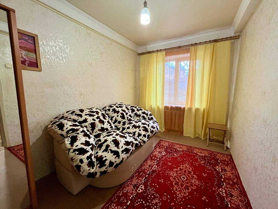 Продається 2-кімнатна квартира на вул. Перемоги