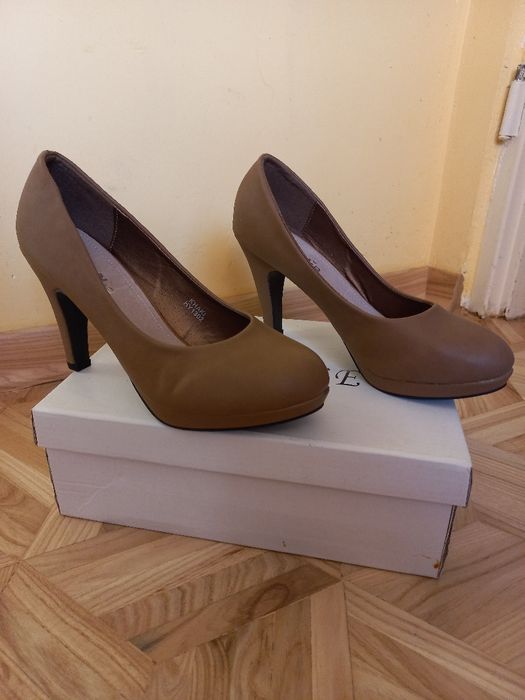 Buty 39 damskie nowe