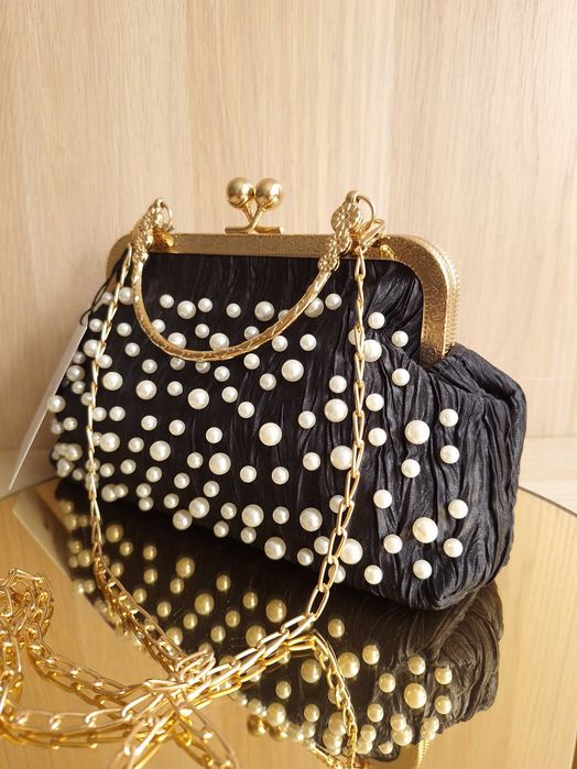 Torebka Czarna Złota Z Perełkami Z Uchwytem Do Ręki Na Ramię