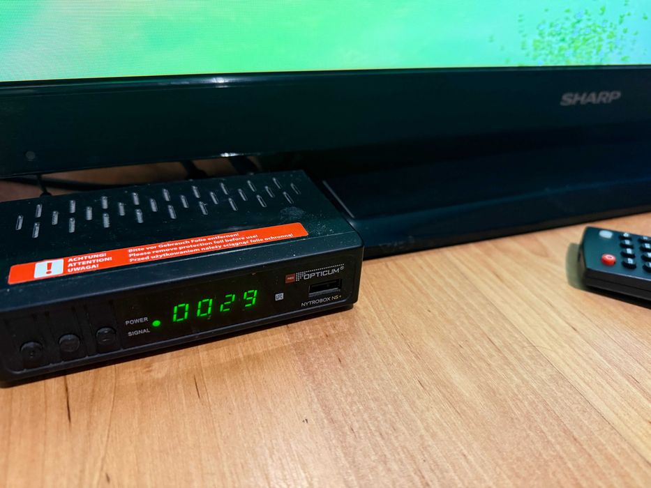 Telewizor SHARP + DEKODER DVBT-2 naziemna + kablówka 32 cale kompletny