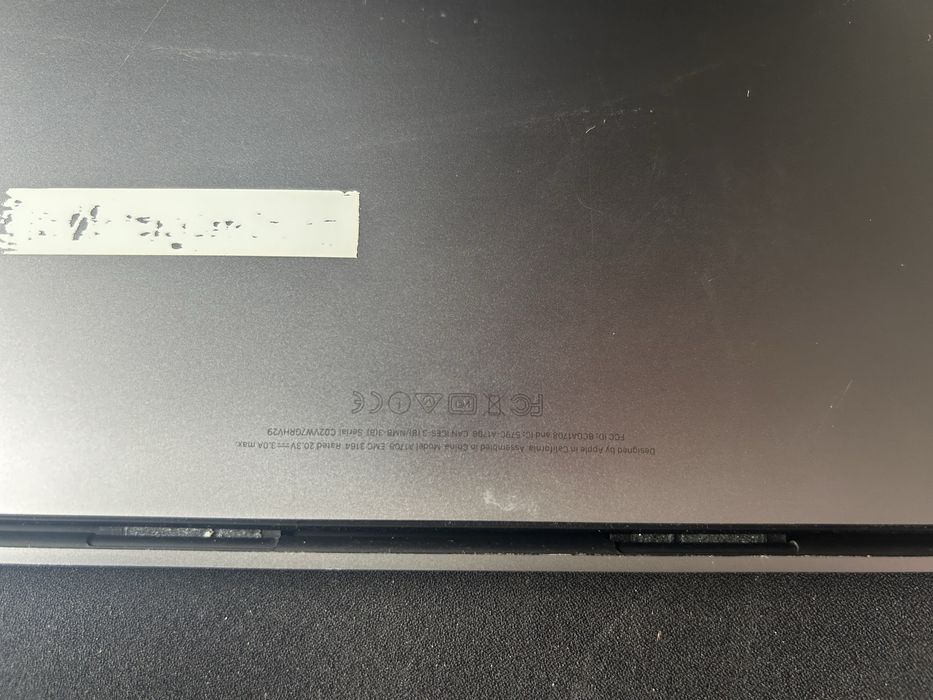 Ноутбук Apple MacBook Pro 13"  A1708 RAM 8Gb SSD 250Gb