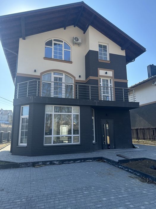 Продається  будинок біля Кварцу