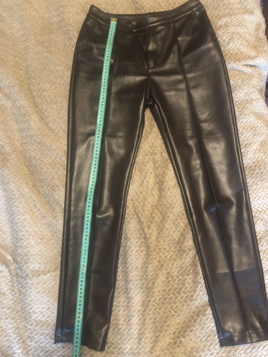 Стильні штани з кожзаму