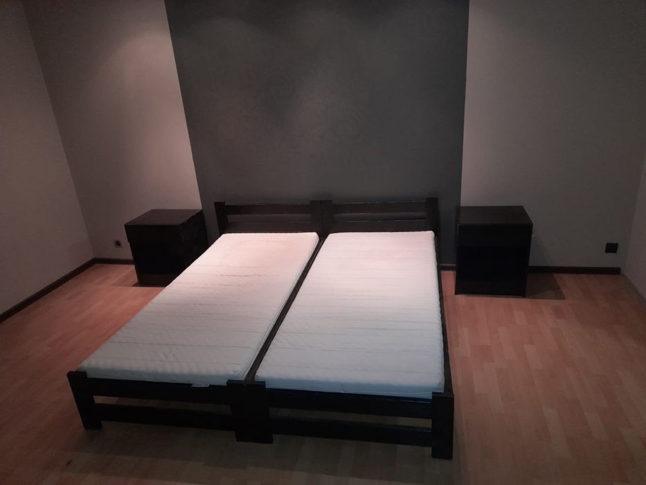 Łóżka dwuosobowe + szafki nocne GRATIS
