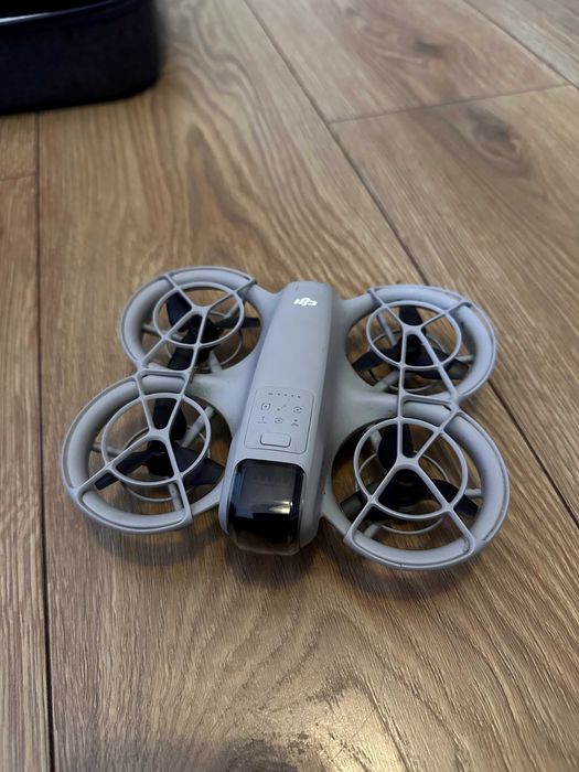 Dron DJI Neo Motion Fly More Combo + DJI FPV Remote Controller 3