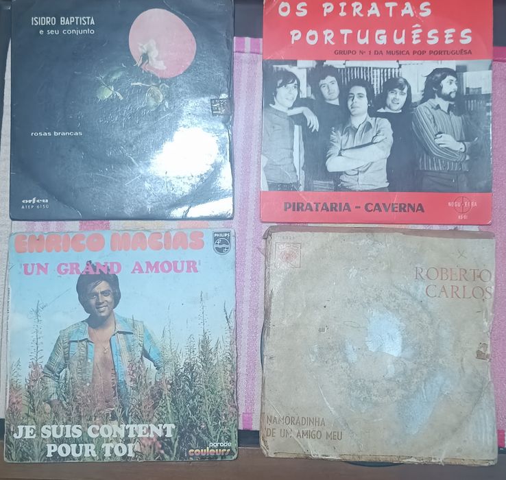 Lote 30 Discos Vinil Single (7'') – Rolling Stones, Roberto Carlos e Clássicos Franceses