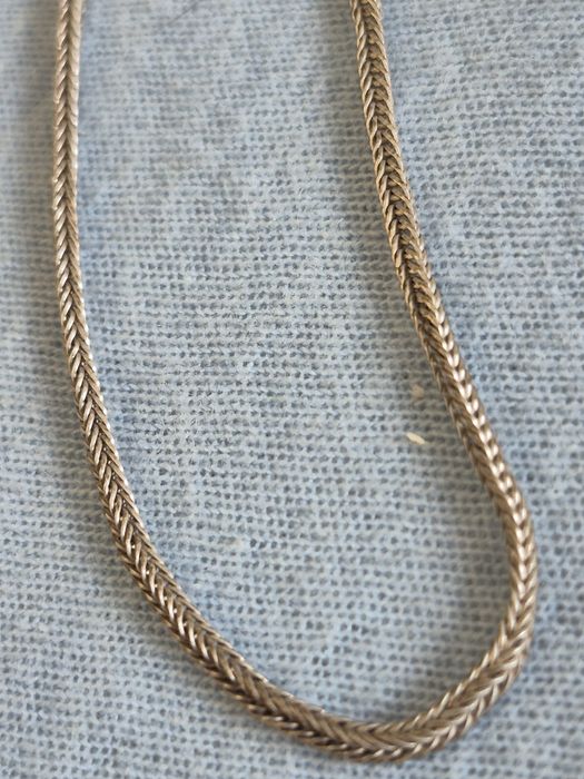 Łańcuszek srebrny z krzyżykiem, ładny splot