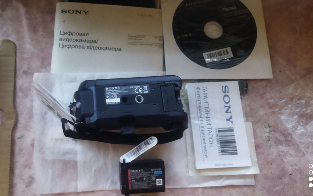 Видеокамера Sony Handycam DCR-SX21E
