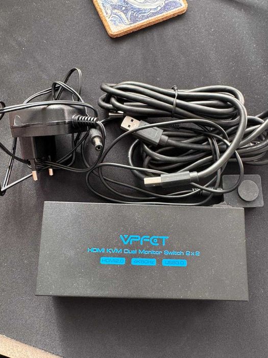 KVM Switch 2PC 2 Monitores novo