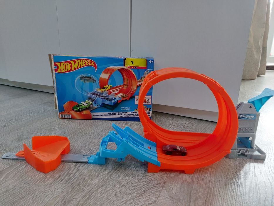 Трек Хот Вилс петля