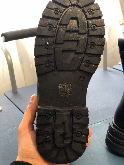 Нові ботінки Жіночі 40 розмір