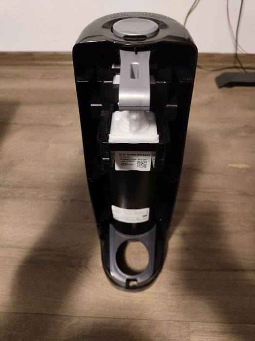 Saturator Sodastream Spirit czarny (na niebieski wkręcany nabój)