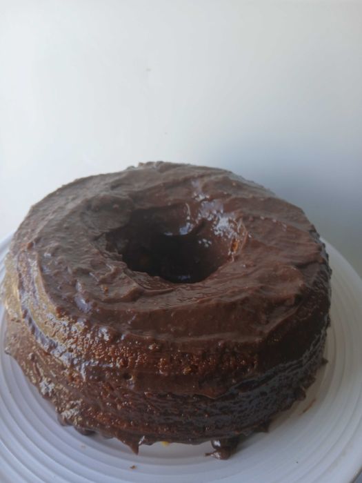 Bolo de cenoura com chocolate
