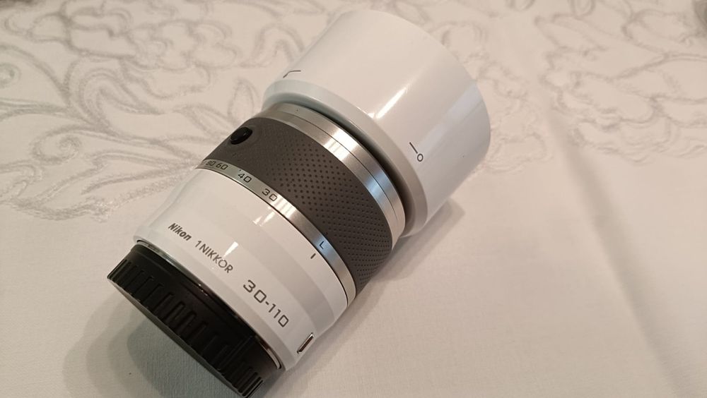 Máquina fotográfica NIKON 1 J5 impecável, muito atual e completa