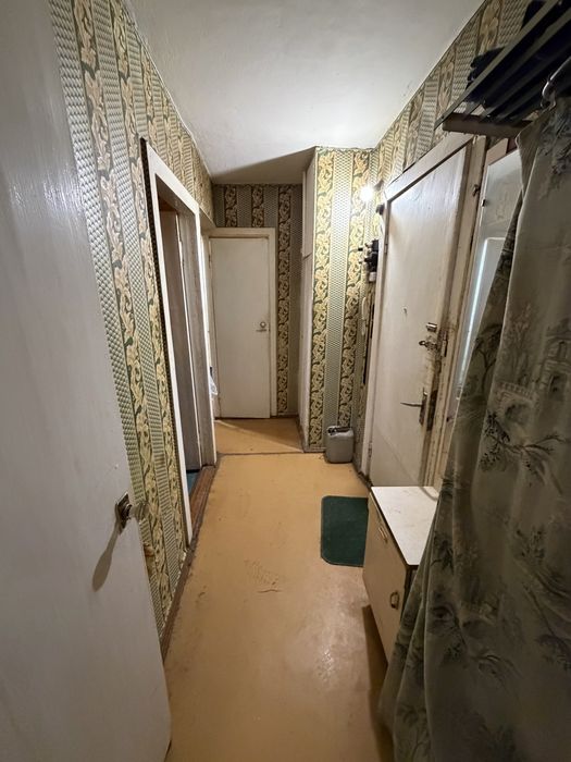 Продаж  3 кімнатної квартири  вул. Світла , р-н Ліски .