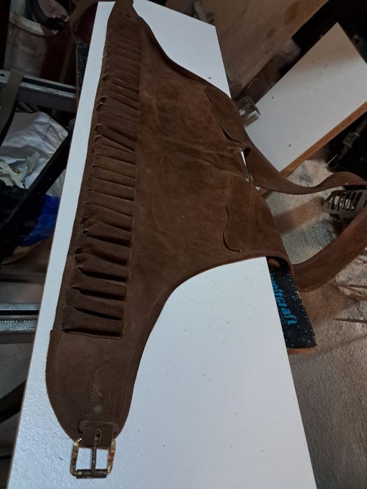 Cintos de caça em couro