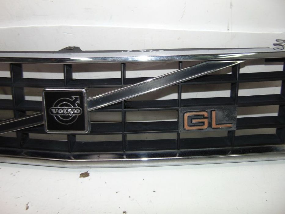 Volvo 340 grelha/Piscas