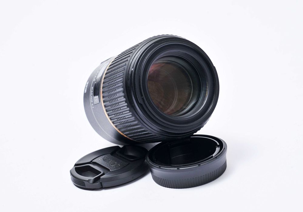 Tamron SP 90mm f/2.8 USD DI VC para Nikon F ou Z (com adaptador)