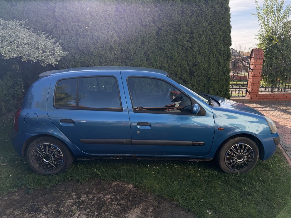 Renault Clio 1.4 2001r.