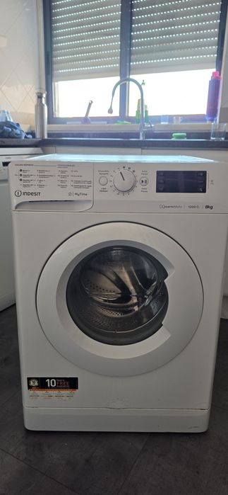 Máquina de Lavar Roupa