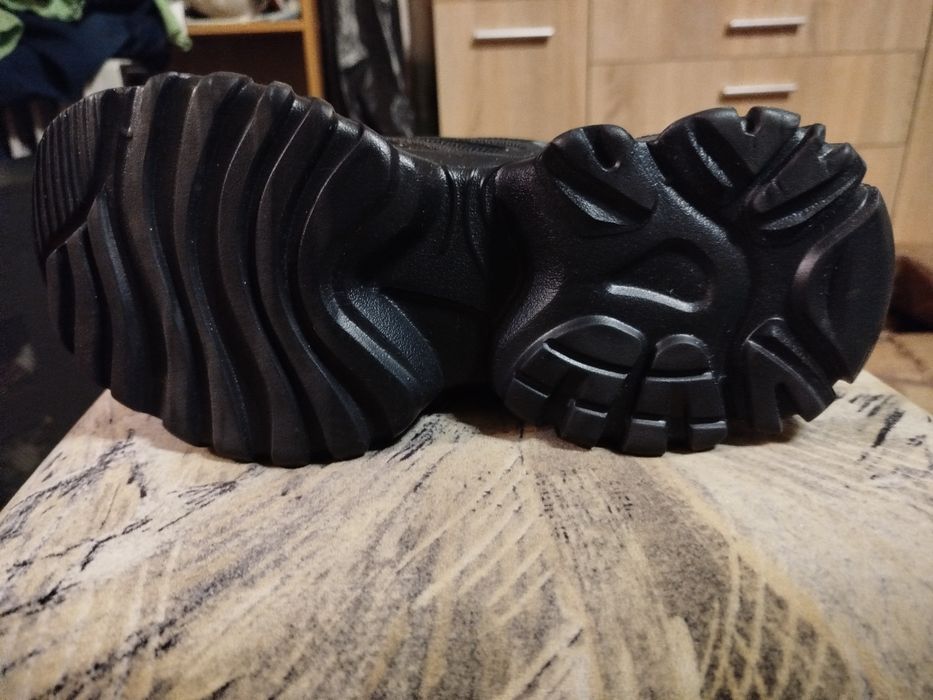 Обувь  42  размер