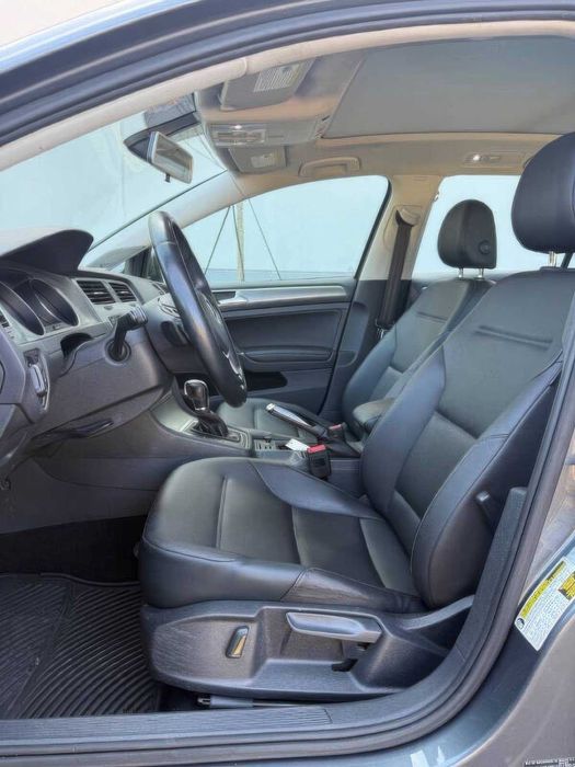 Volkswagen Golf      2016