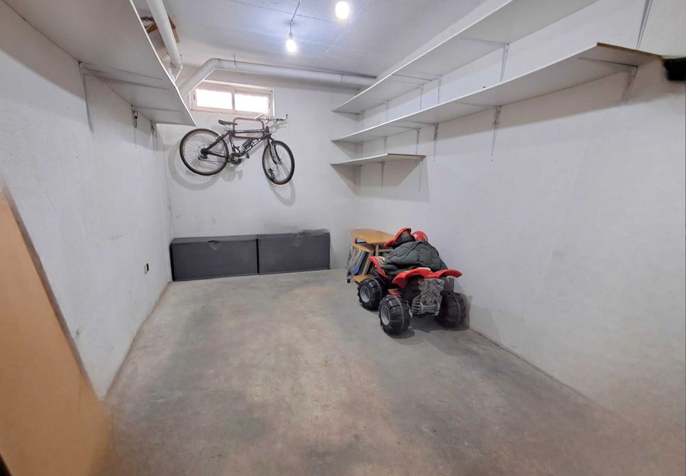 Garagem no Bairro Afonso Costa