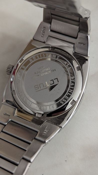 Часы Lotus 100м, годинник Іспанія