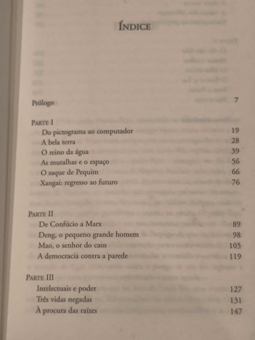 Livro "China - A Escalada do Dragão" de Renata Pisu